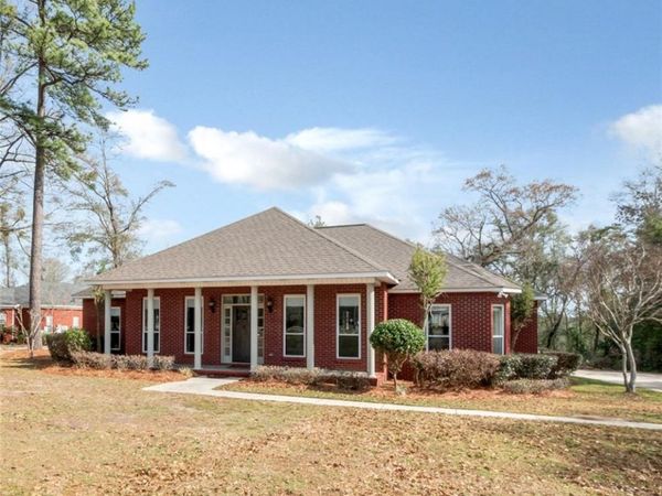 6050 Celeste Road , Saraland, AL 36571