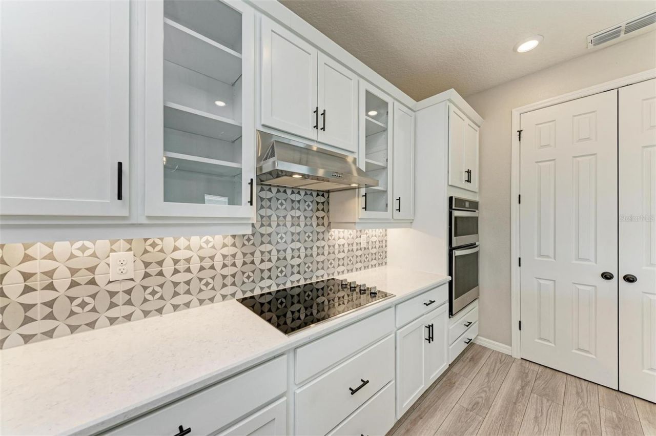 3519 74th Avenue Circle E, Sarasota, FL 34243 Photo