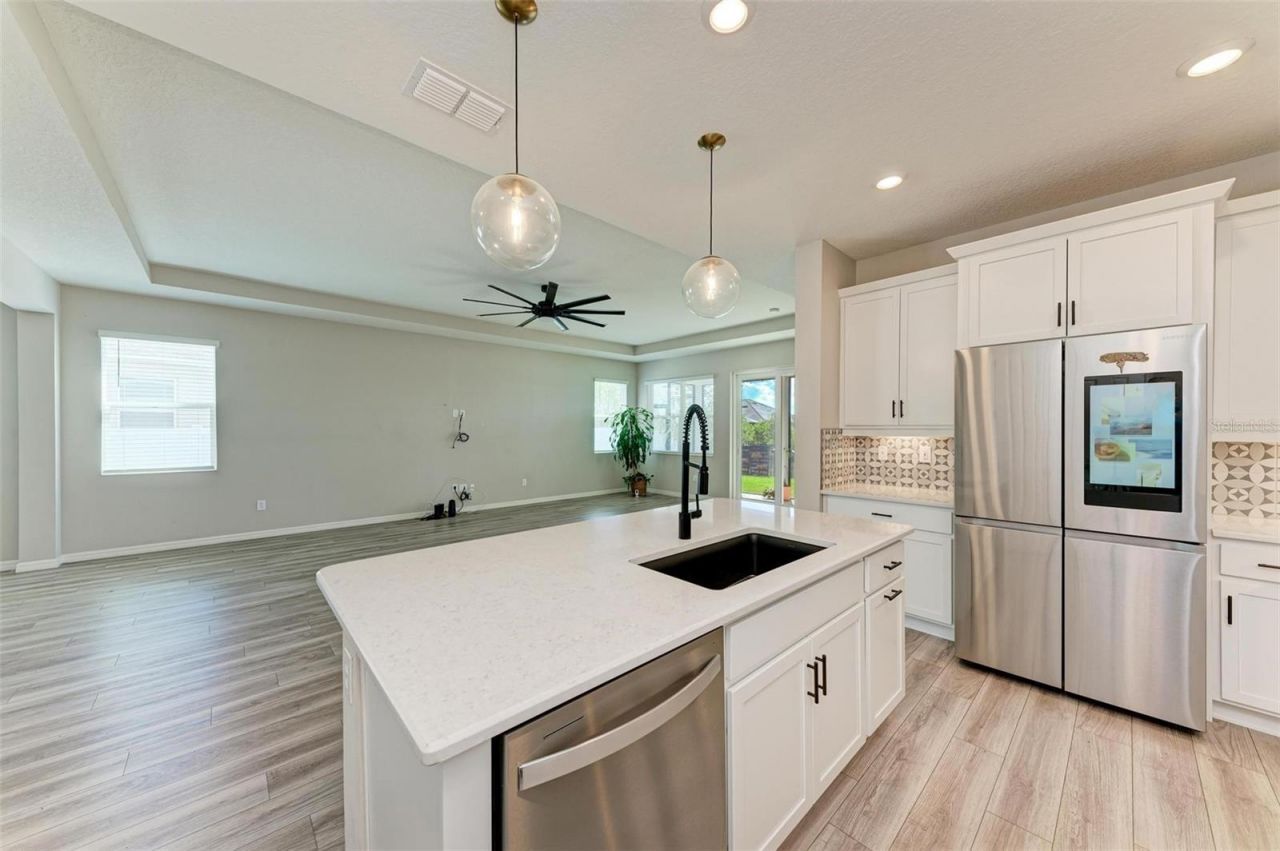 3519 74th Avenue Circle E, Sarasota, FL 34243 Photo