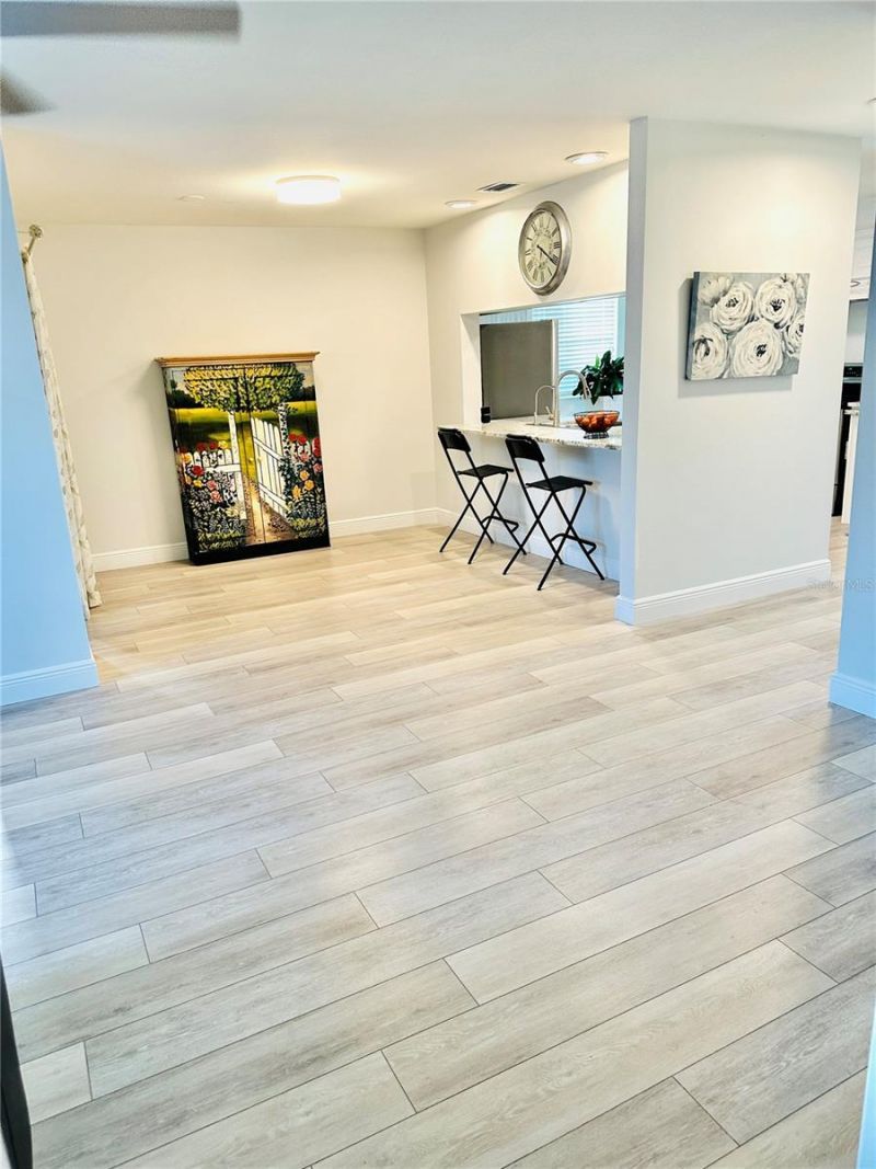 5061 Barrington Circle, Unit 1302, Sarasota, FL 34234 Photo