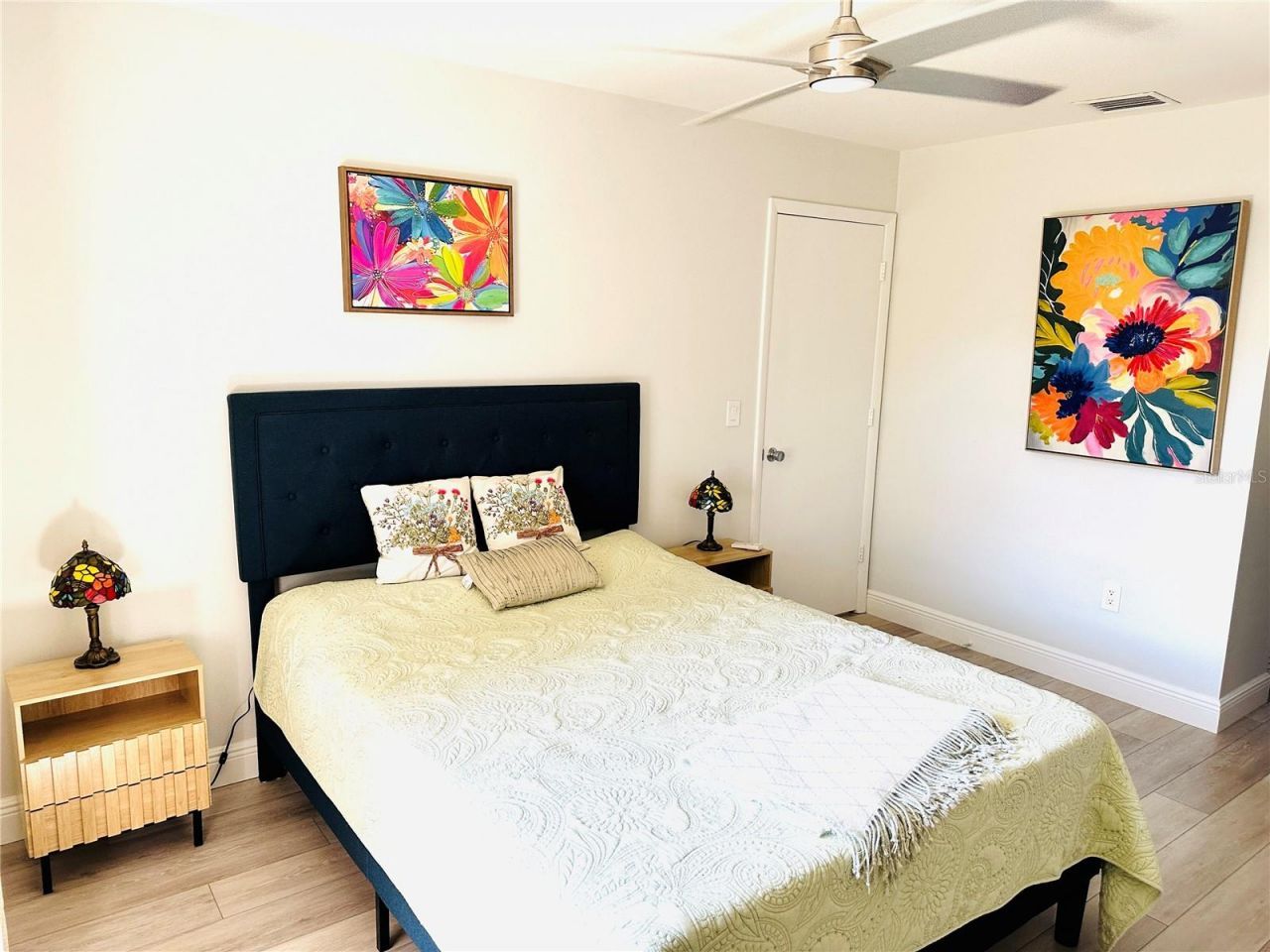 5061 Barrington Circle, Unit 1302, Sarasota, FL 34234 Photo