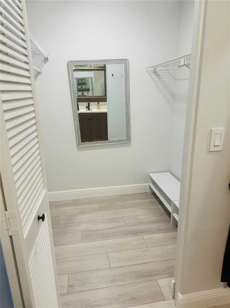 5061 Barrington Circle, Unit 1302, Sarasota, FL 34234 Photo