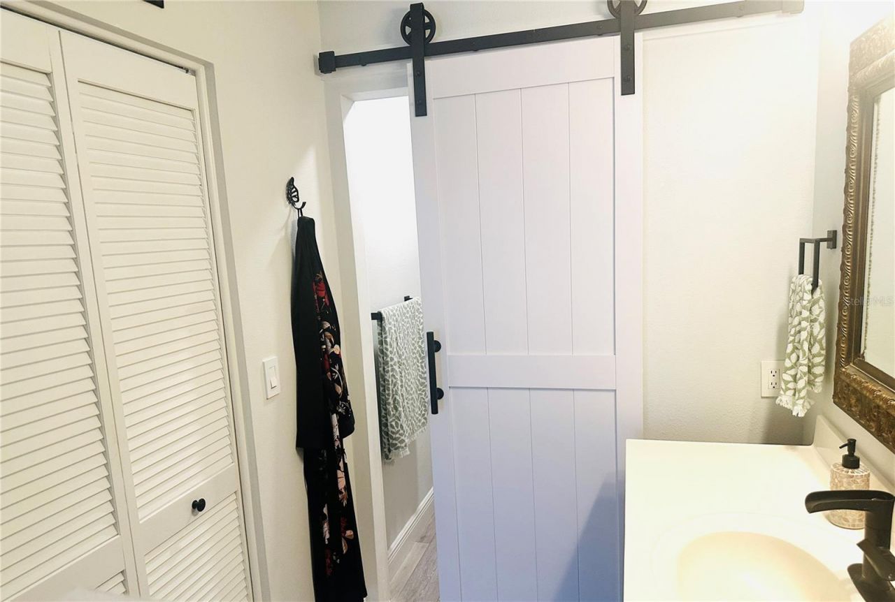 5061 Barrington Circle, Unit 1302, Sarasota, FL 34234 Photo