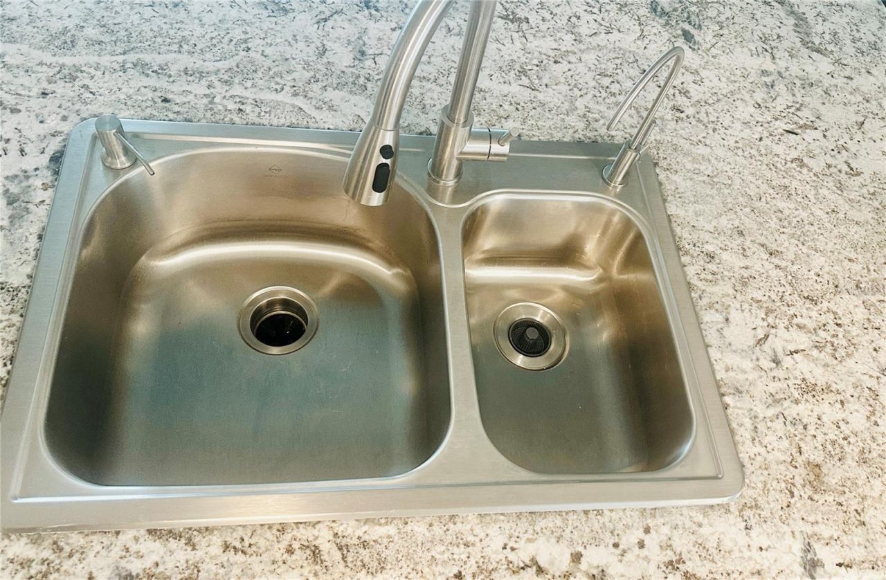 5061 Barrington Circle, Unit 1302, Sarasota, FL 34234 Photo