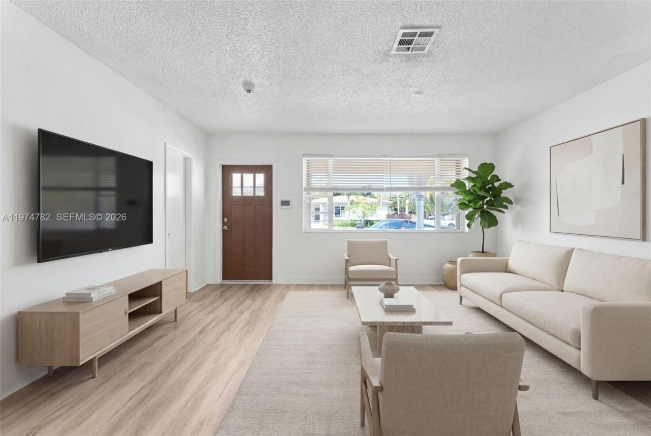 480 NE 109th St, Miami, FL 33161 Photo