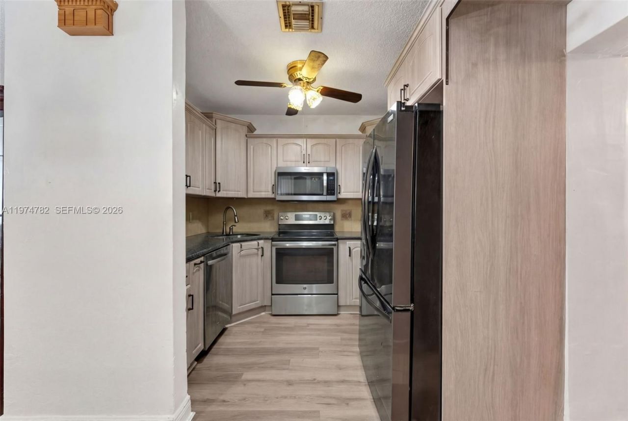 480 NE 109th St, Miami, FL 33161 Photo