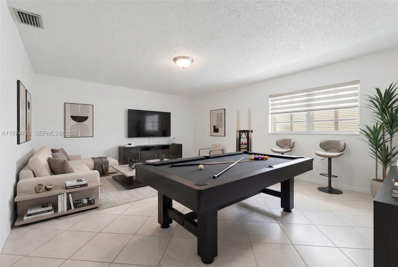 480 NE 109th St, Miami, FL 33161 Photo