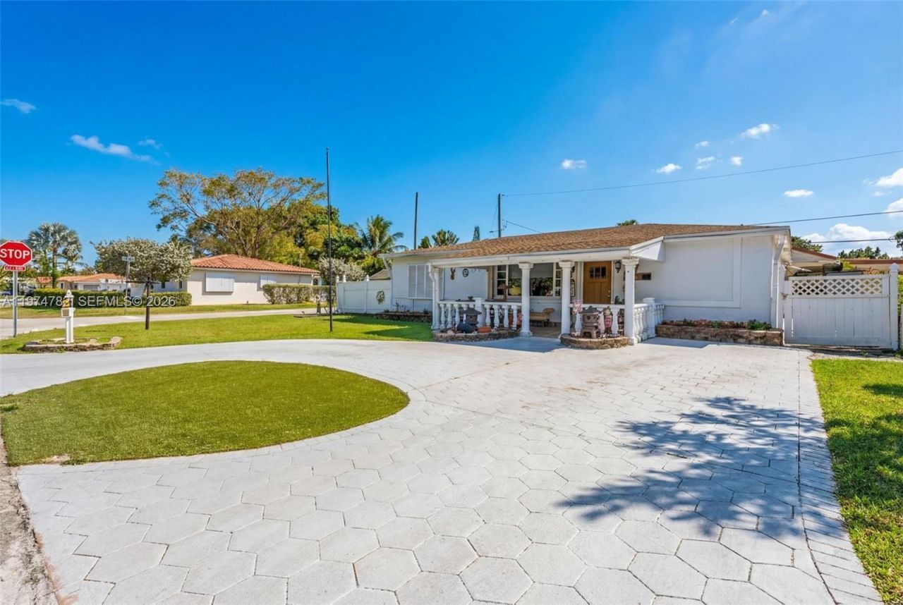 480 NE 109th St, Miami, FL 33161 Photo