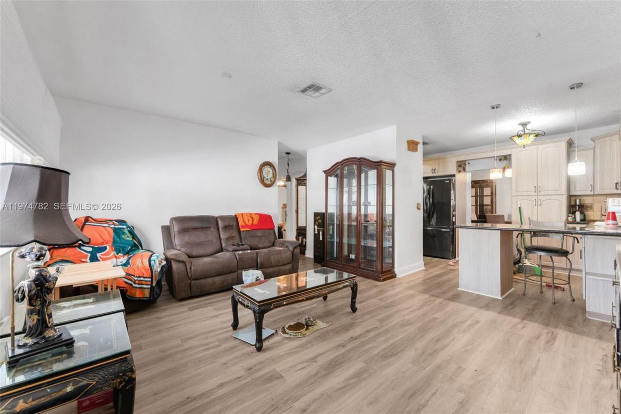 480 NE 109th St, Miami, FL 33161 Photo