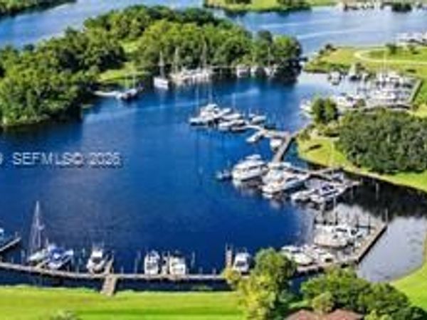 1041 River Run, Labelle, FL 33935