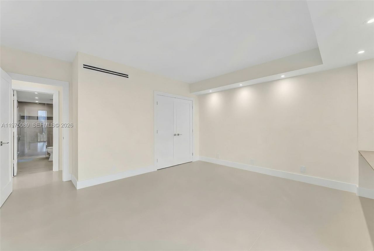 19355 Turnberry Way, Unit 4K, Aventura, FL 33180 Photo