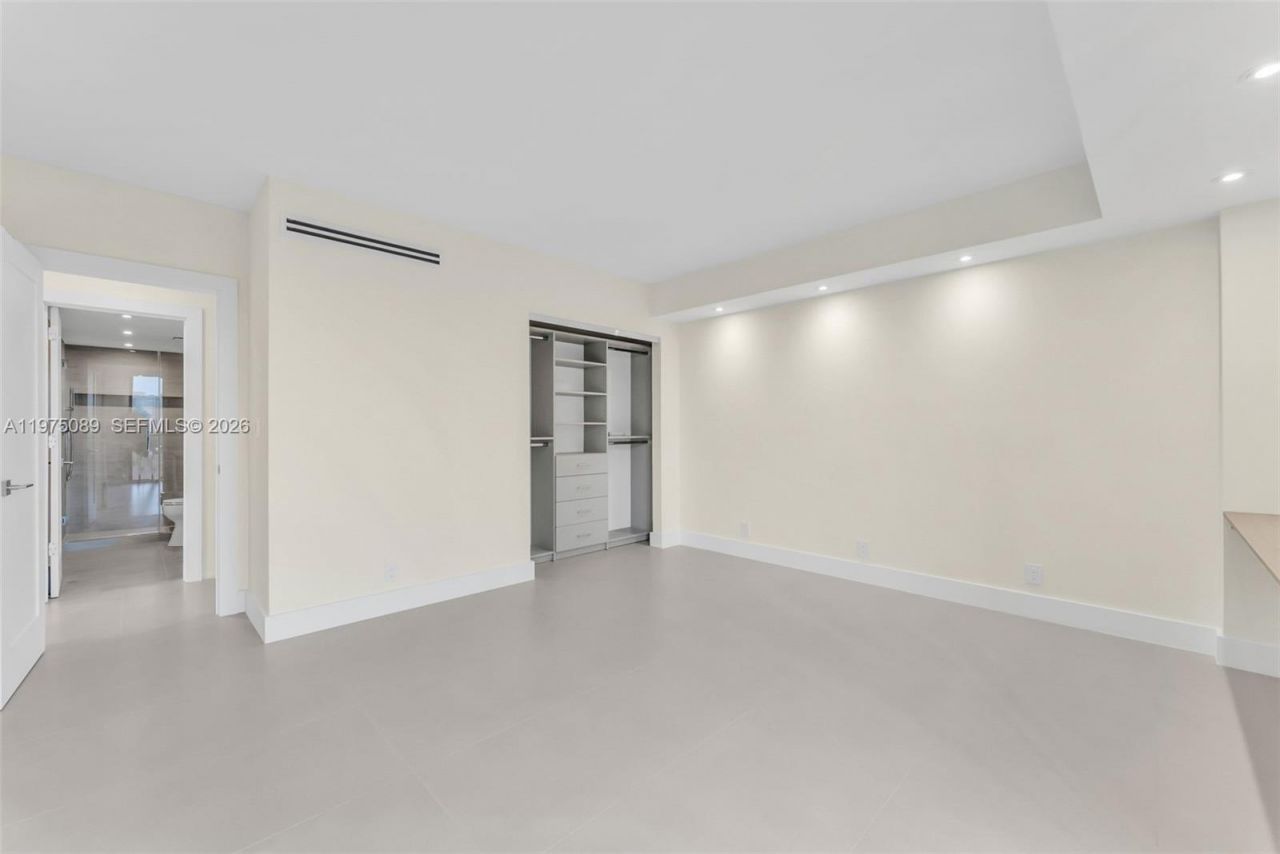 19355 Turnberry Way, Unit 4K, Aventura, FL 33180 Photo