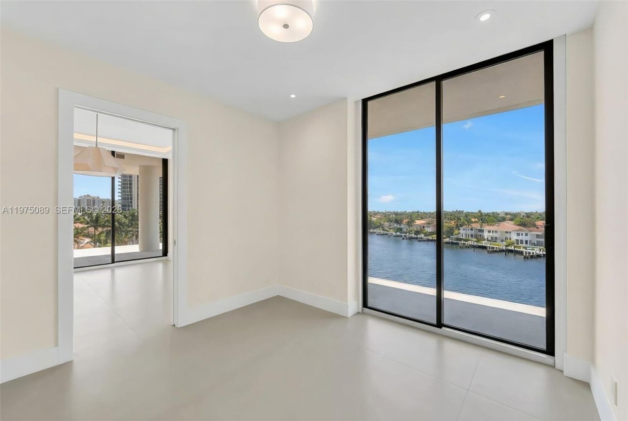 19355 Turnberry Way, Unit 4K, Aventura, FL 33180 Photo