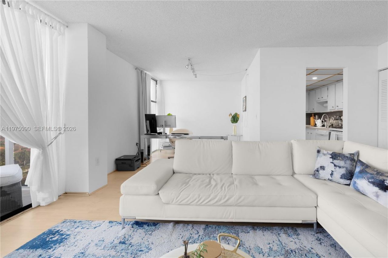 3625 N Country Club Dr, Unit 1401, Aventura, FL 33180 Photo