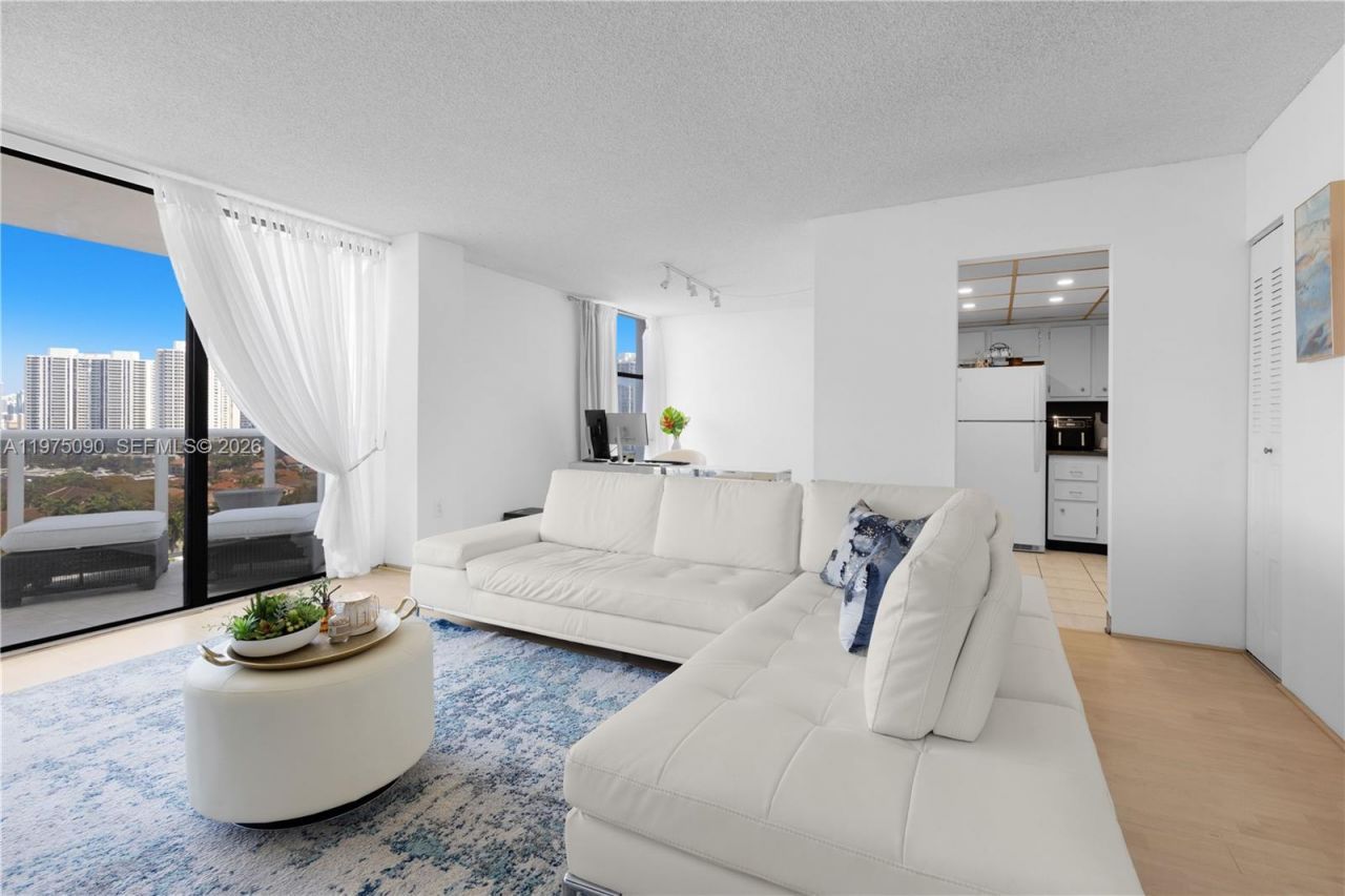 3625 N Country Club Dr, Unit 1401, Aventura, FL 33180 Photo