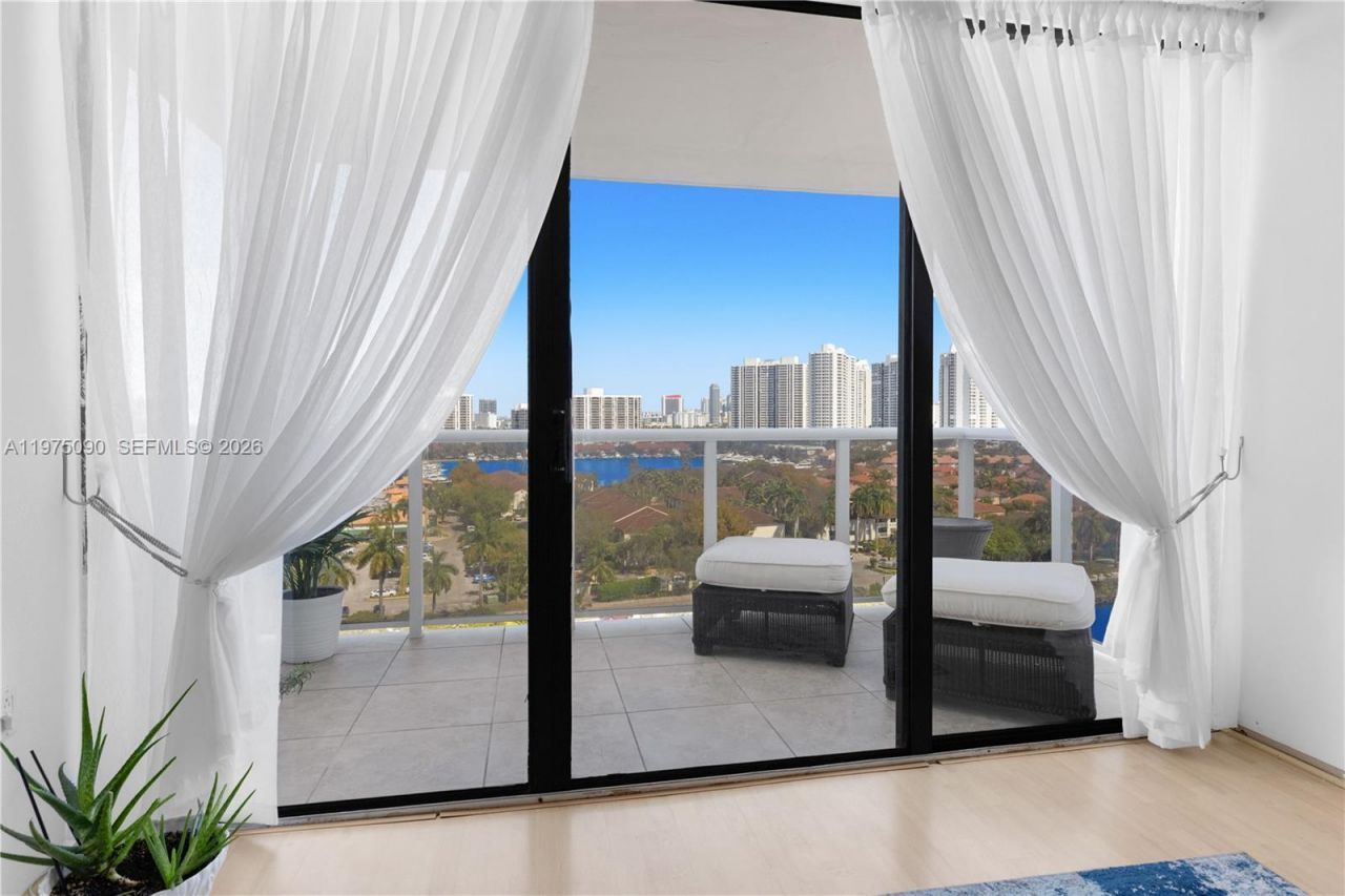 3625 N Country Club Dr, Unit 1401, Aventura, FL 33180 Photo