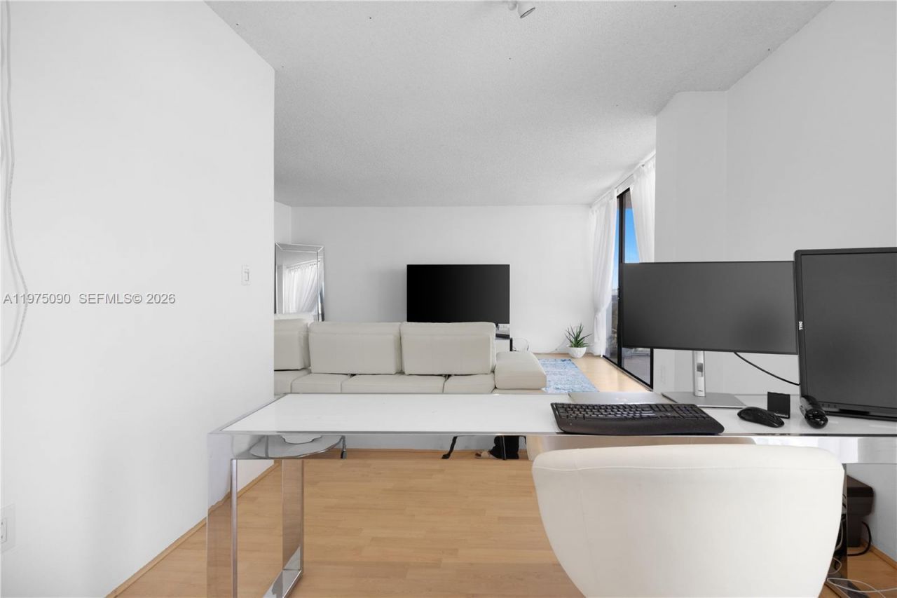 3625 N Country Club Dr, Unit 1401, Aventura, FL 33180 Photo