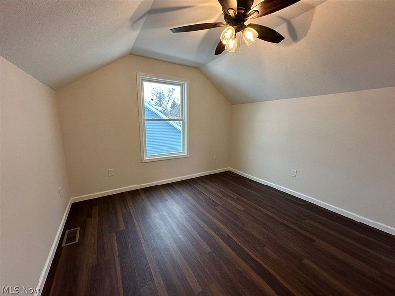 1210 Aberdeen Avenue , Youngstown, OH 44502 Photo 16