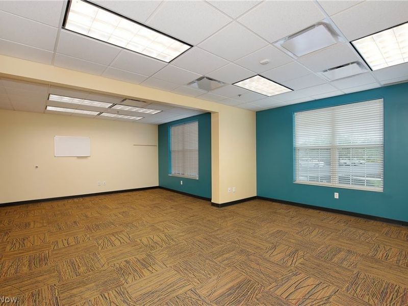 387 Golfview Lane , Highland Heights, OH 44143 Photo 34