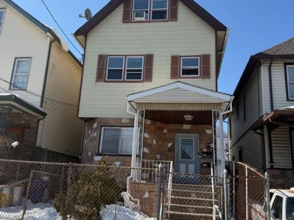 832 Parker St, Newark, NJ 07104