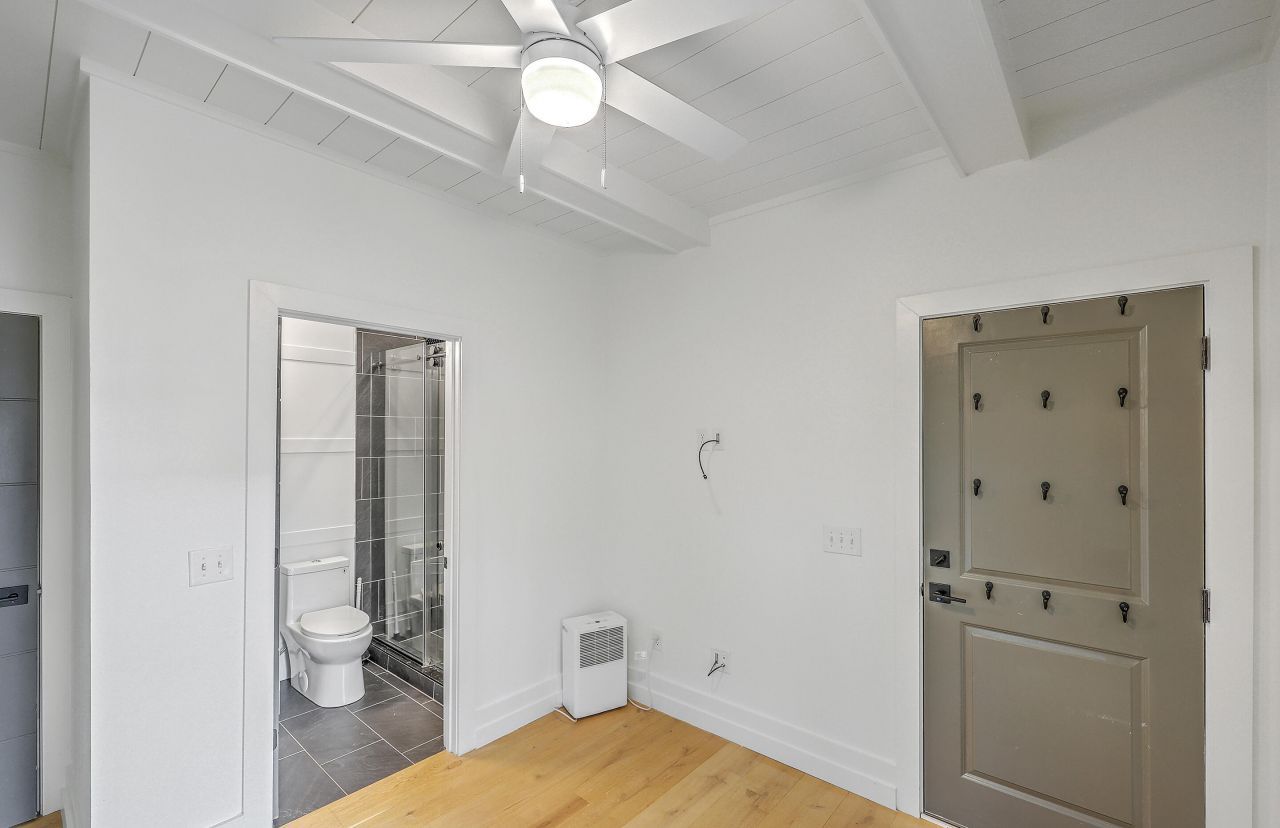 1216 Gatch Court Photo 32