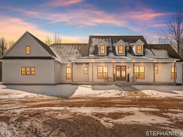 5467 Cline Road, Fruitport, MI 49415