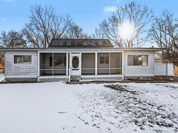 118 Schirmer Parkway, Buchanan, MI 49107