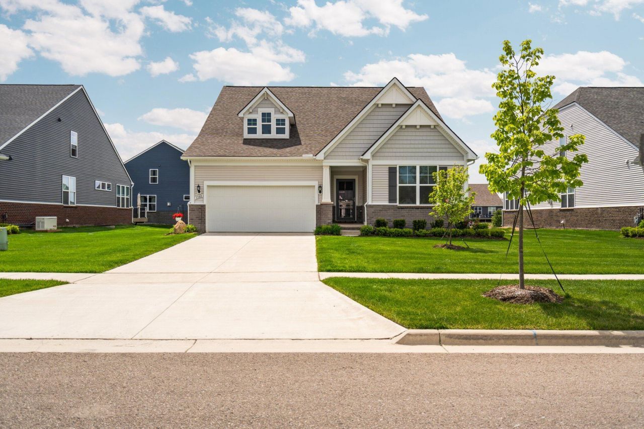 3380 Roslyn Drive, Ypsilanti, MI 48197 Main Photo