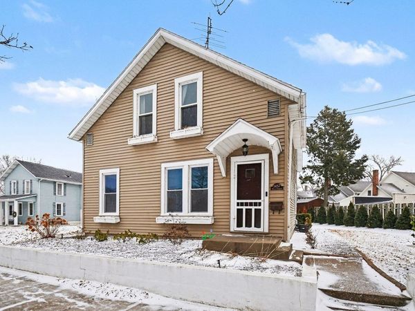 1457 Main Street, St. Joseph, MI 49085