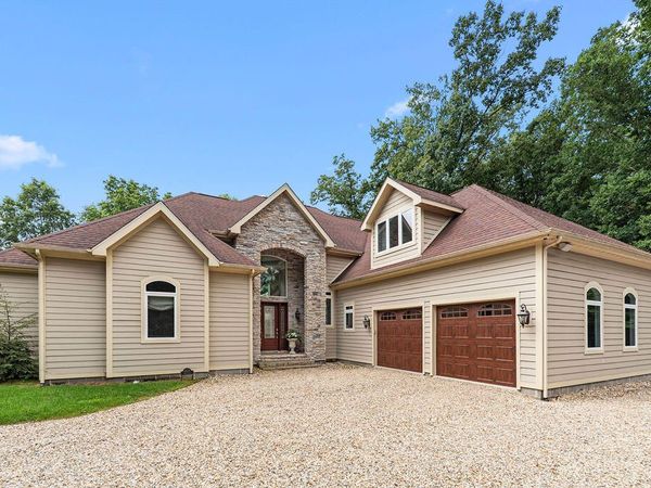 51323 Erich Lane, New Buffalo, MI 49117
