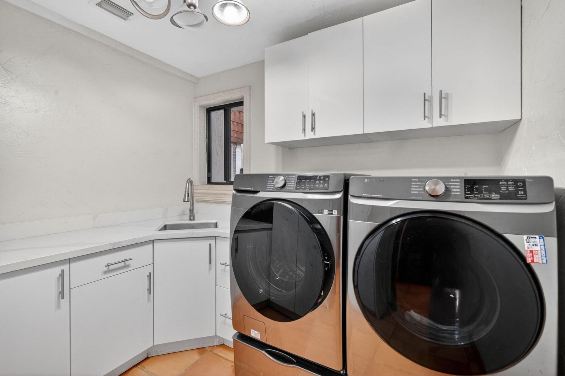 5720 SW 33rd Ter, Hollywood, FL 33312 Photo