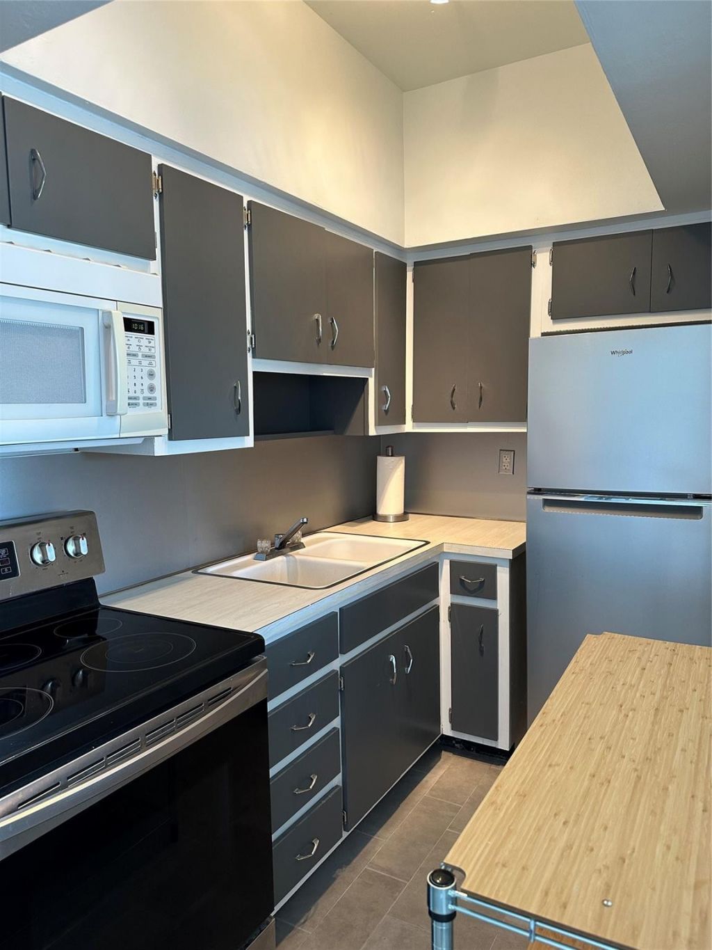 715 NW 30th Ct, Unit 8, Wilton Manors, FL 33311 Photo