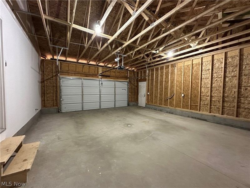 32 Maranatha Drive , Youngstown, OH 44505 Photo 3