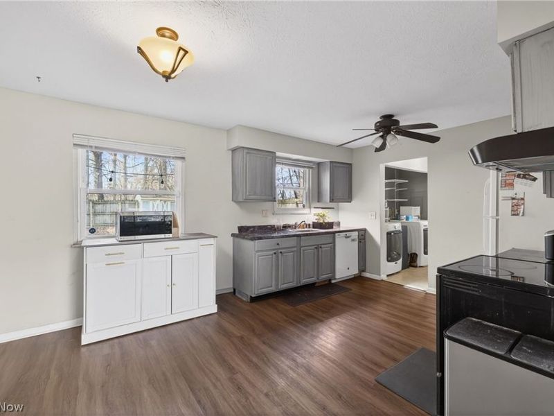 1540 E 298th Street , Wickliffe, OH 44092 Photo 13