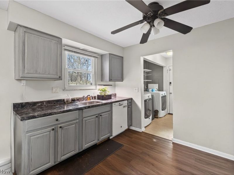 1540 E 298th Street , Wickliffe, OH 44092 Photo 15