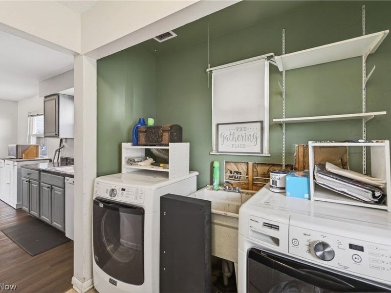 1540 E 298th Street , Wickliffe, OH 44092 Photo 17