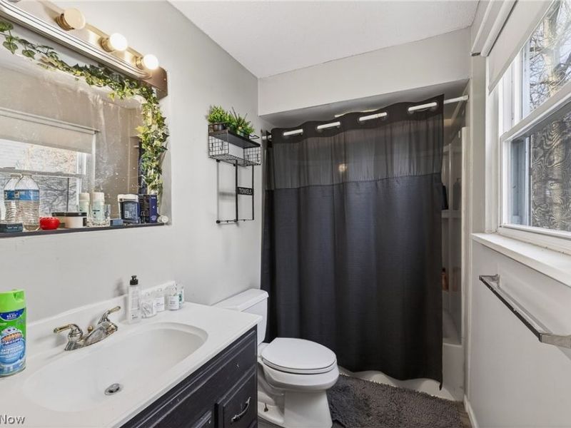 1540 E 298th Street , Wickliffe, OH 44092 Photo 32