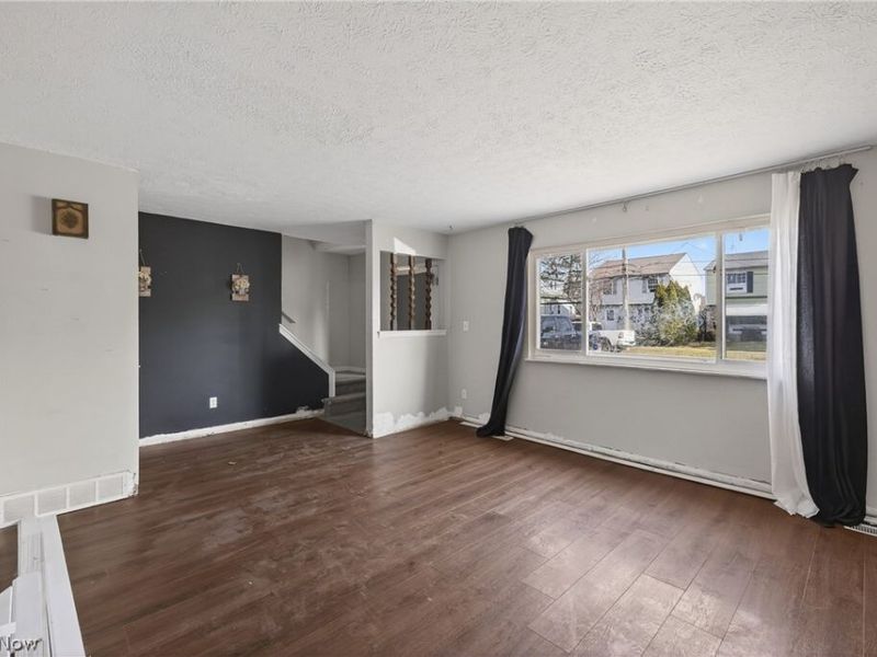 1540 E 298th Street , Wickliffe, OH 44092 Photo 5