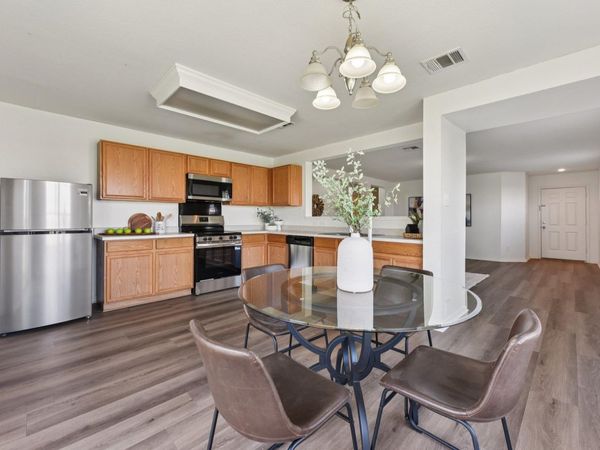 101 Bandara Woods BLVD, Elgin, TX 78621