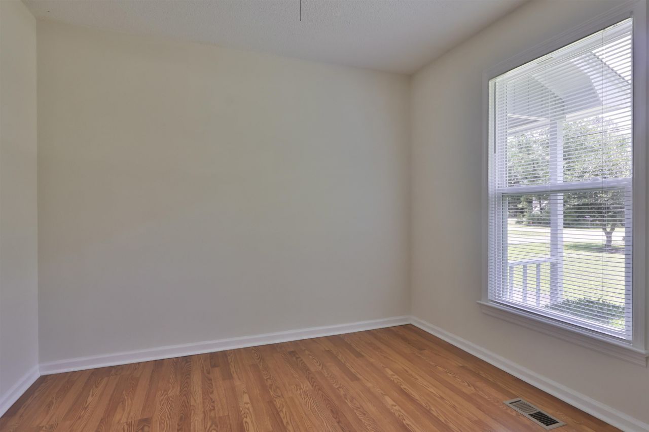 634 Hagley Dr. Photo 15