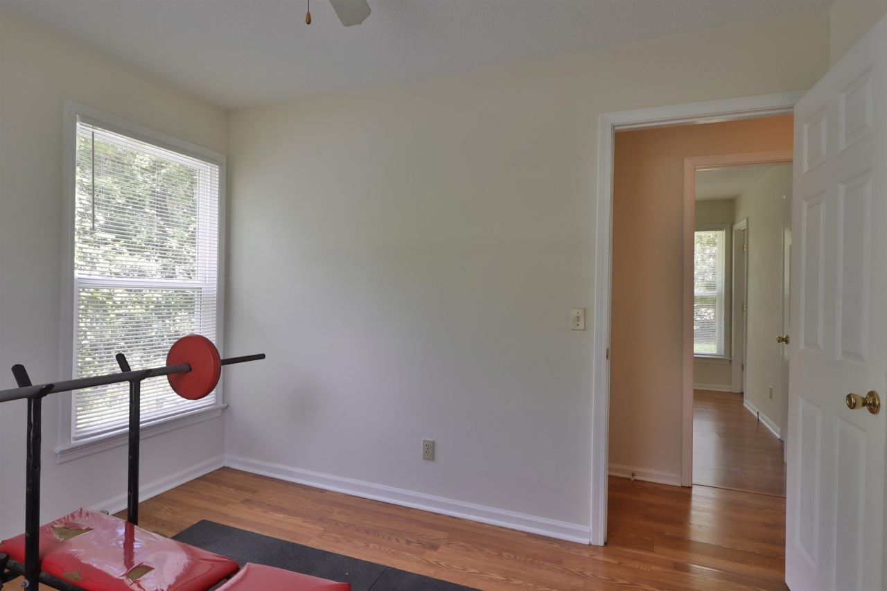 634 Hagley Dr. Photo 19