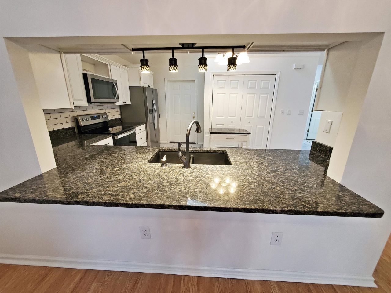 6729 Wisteria Dr. Photo 12