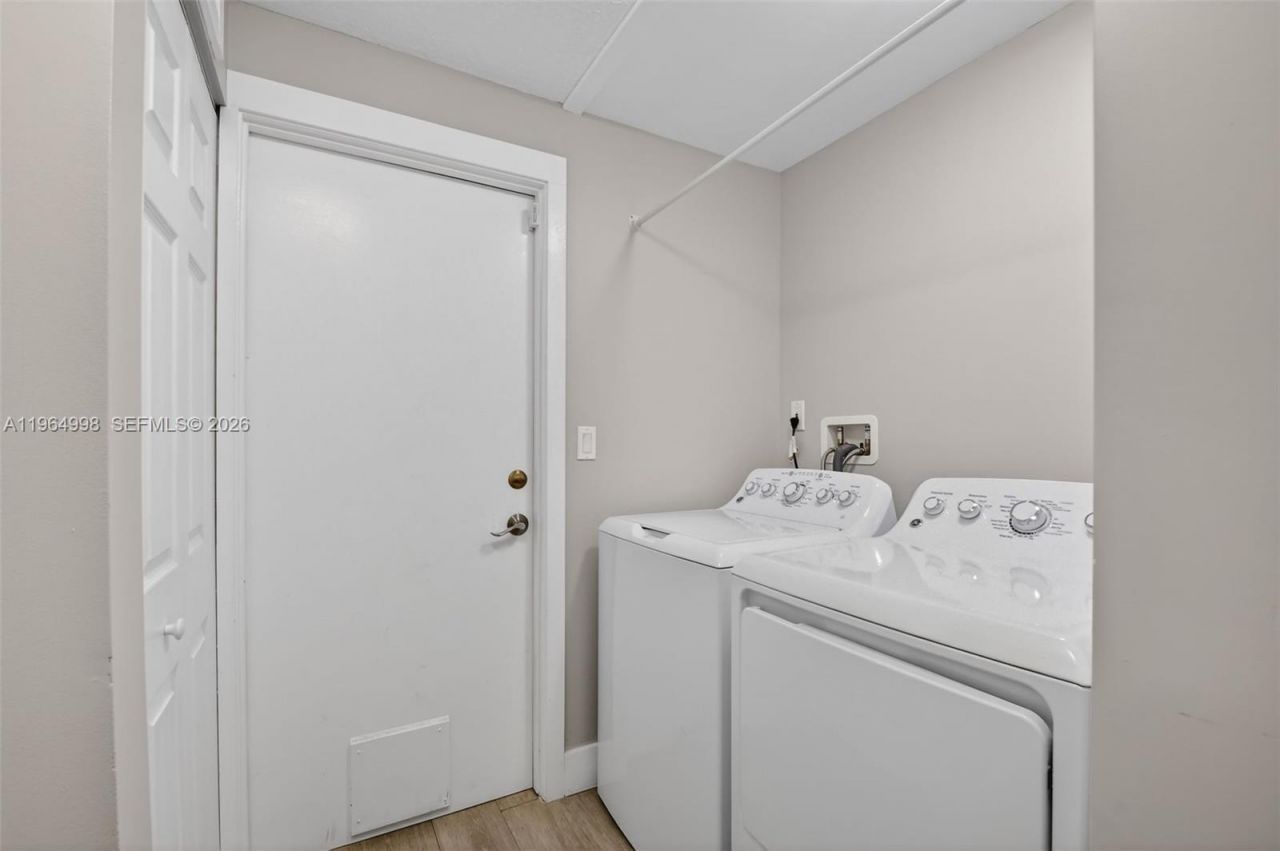 7599 Santee Ter, Lake Worth, FL 33467 Photo