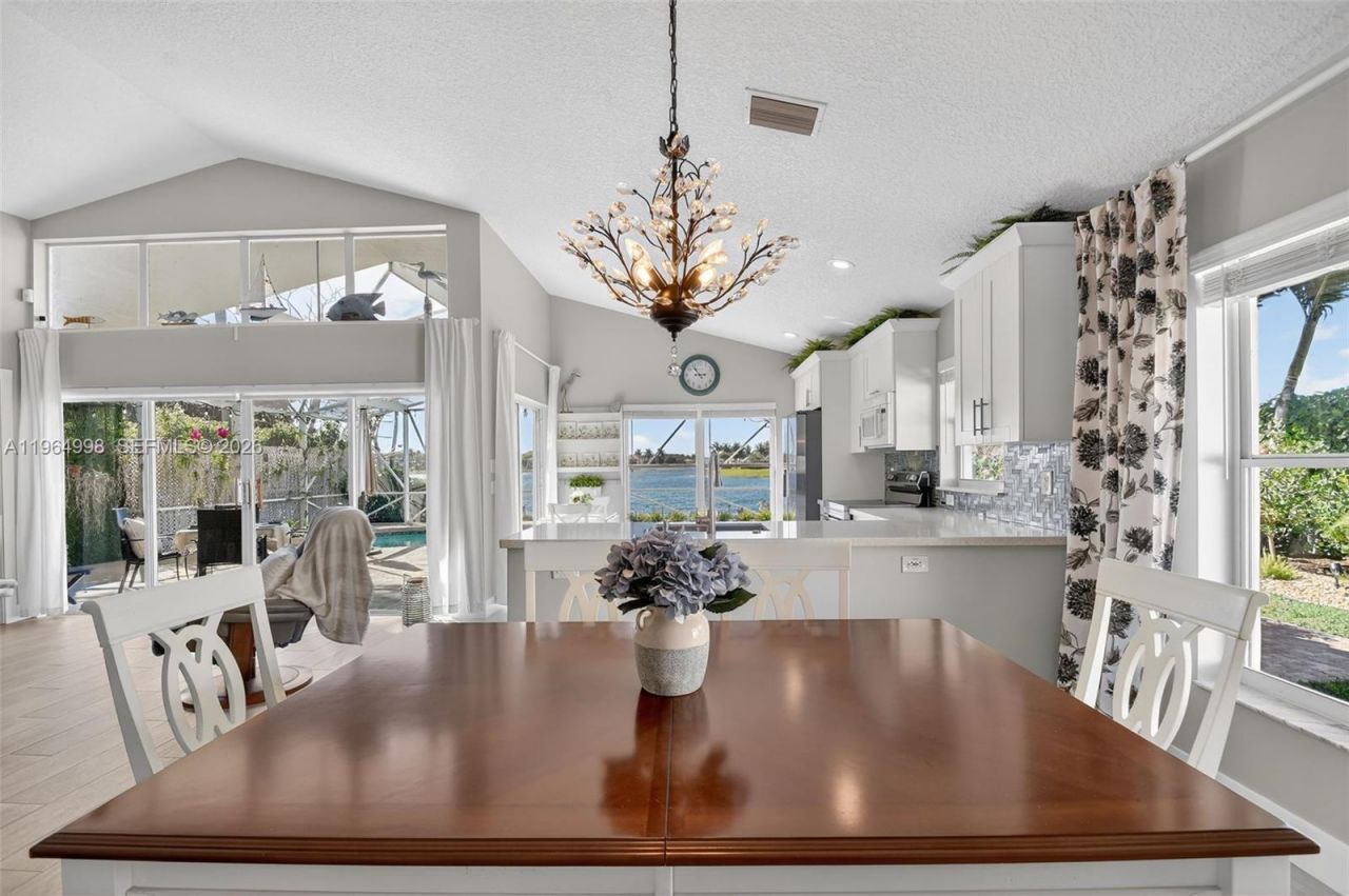 7599 Santee Ter, Lake Worth, FL 33467 Photo