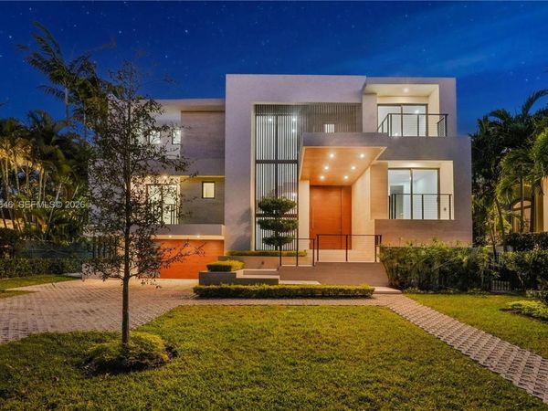 285 Woodcrest Rd , Key Biscayne, FL 33149