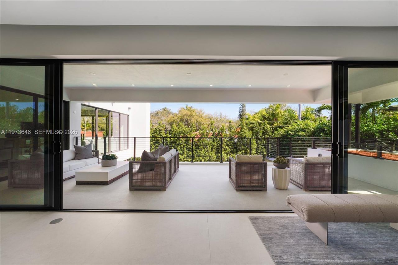 285 Woodcrest Rd , Key Biscayne, FL 33149 Photo