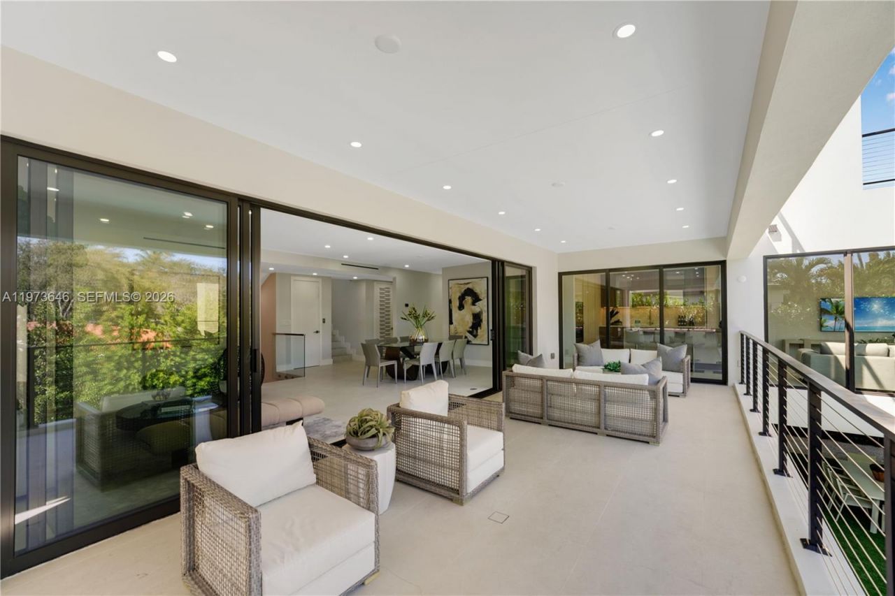 285 Woodcrest Rd , Key Biscayne, FL 33149 Photo