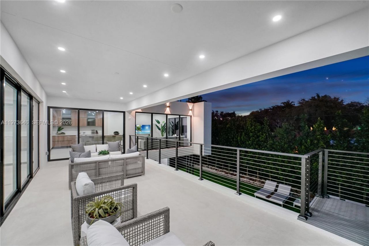 285 Woodcrest Rd , Key Biscayne, FL 33149 Photo