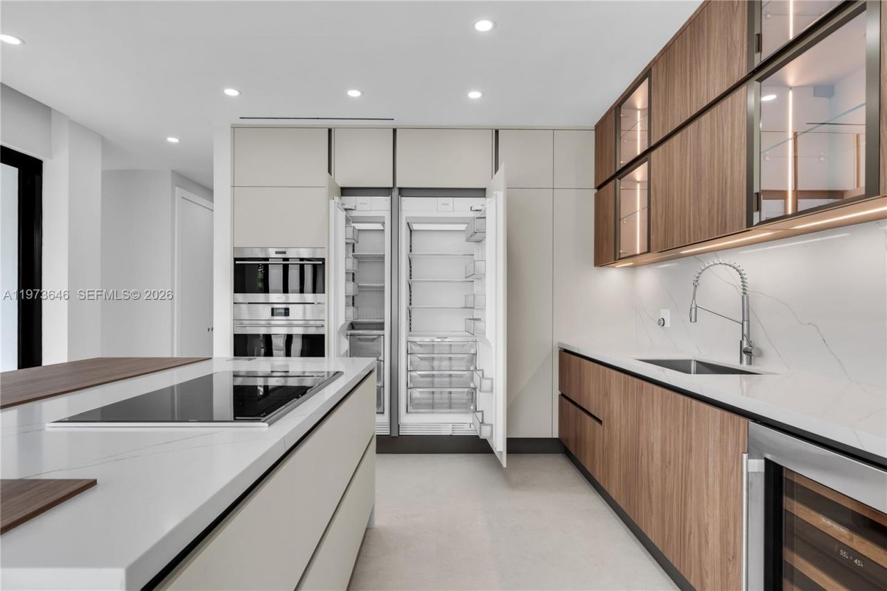 285 Woodcrest Rd , Key Biscayne, FL 33149 Photo