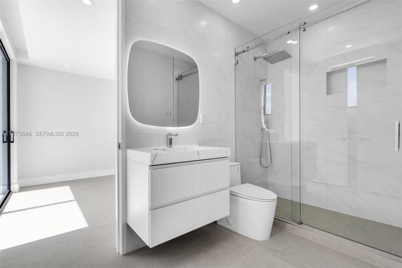 285 Woodcrest Rd , Key Biscayne, FL 33149 Photo